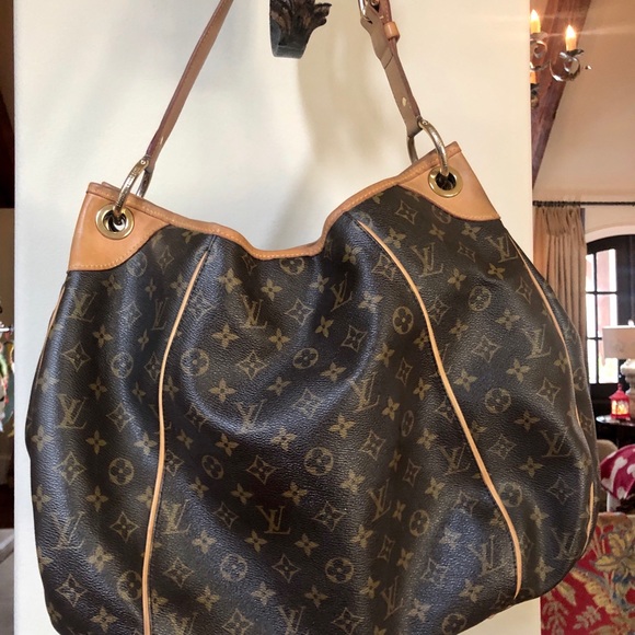 Classic Louis Vuitton large bag - Picture 2 of 15
